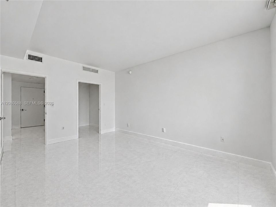 For Rent: $4,795 (2 beds, 2 baths, 1180 Square Feet)