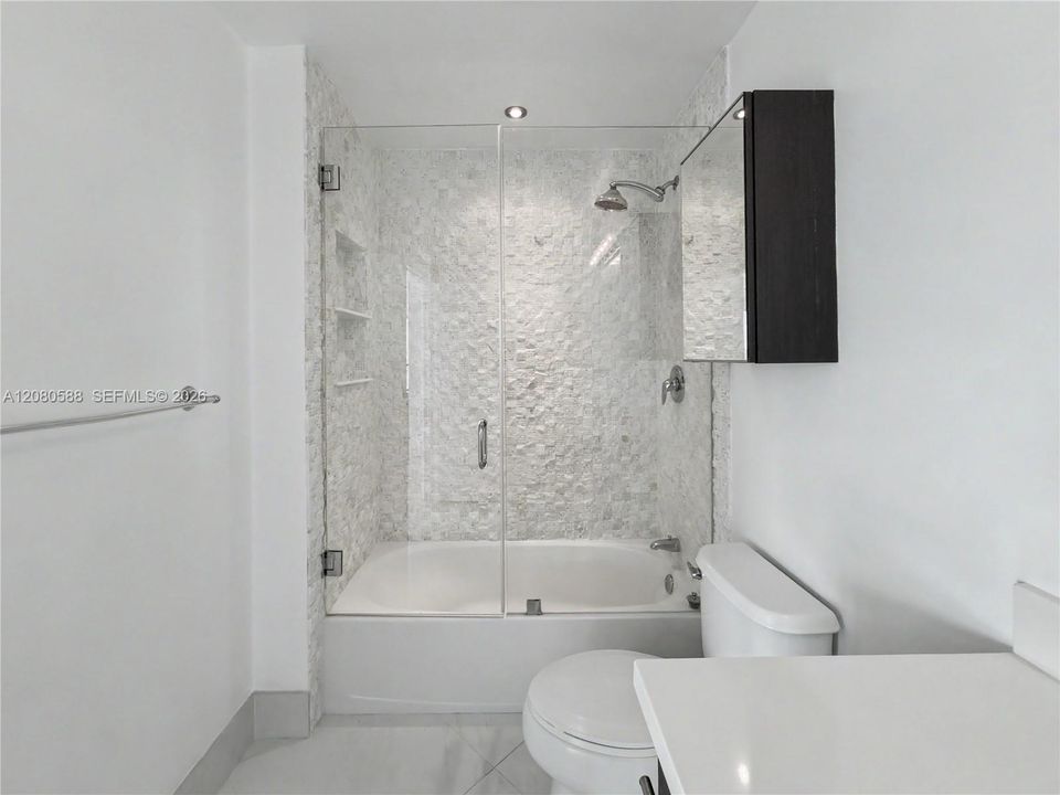 For Rent: $4,795 (2 beds, 2 baths, 1180 Square Feet)