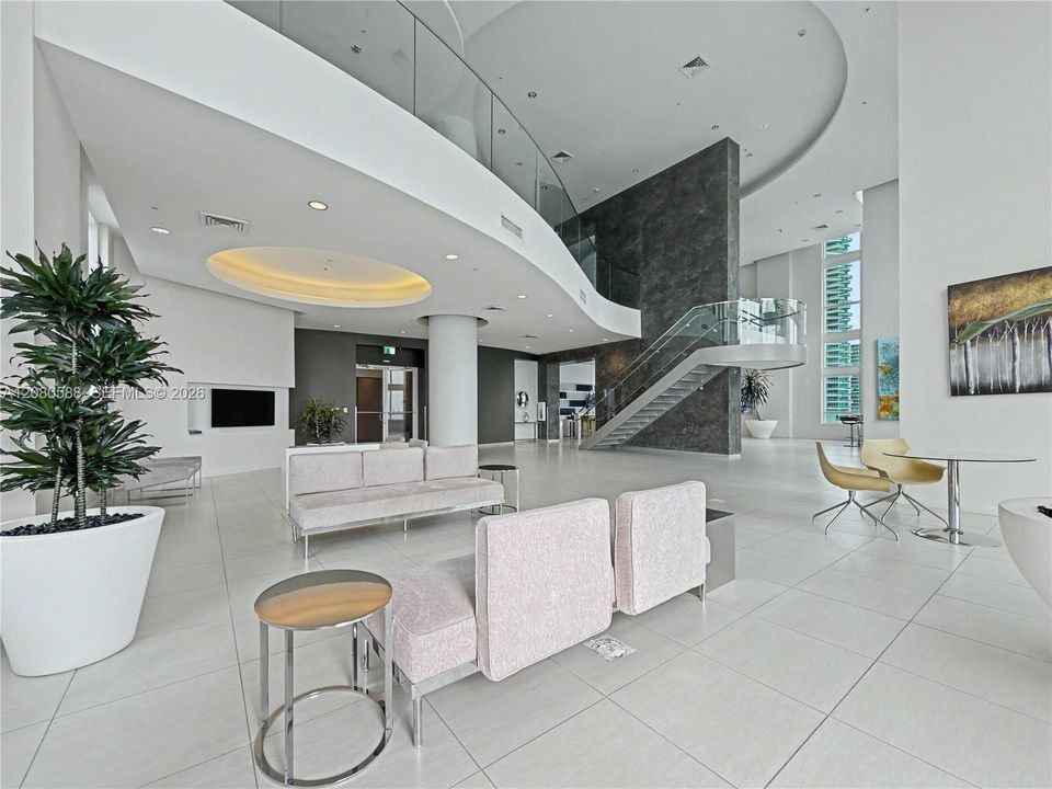 For Rent: $4,795 (2 beds, 2 baths, 1180 Square Feet)