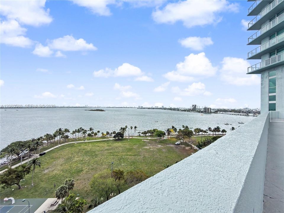 For Rent: $4,795 (2 beds, 2 baths, 1180 Square Feet)