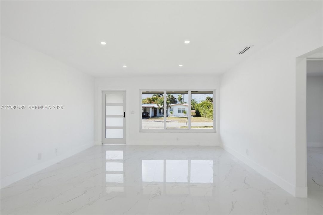 En Venta: $687,000 (3 camas, 2 baños, 1454 Pies cuadrados)