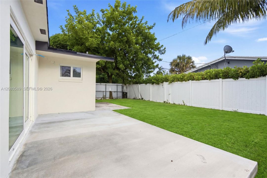 En Venta: $687,000 (3 camas, 2 baños, 1454 Pies cuadrados)