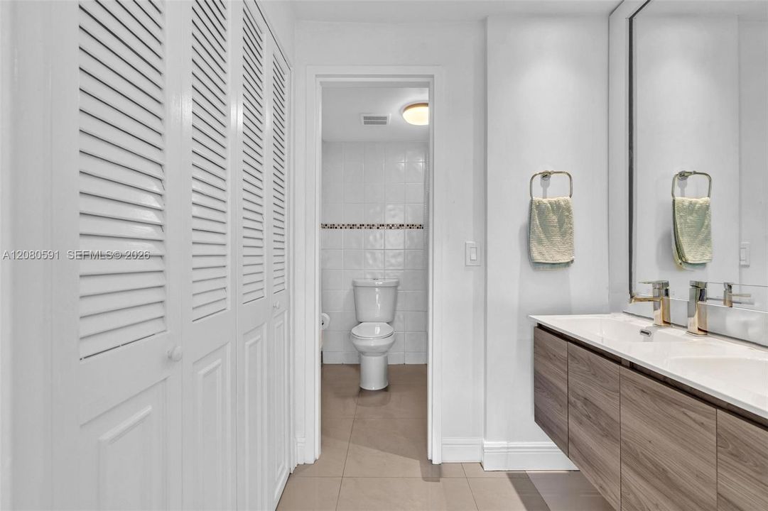 For Rent: $3,250 (1 beds, 1 baths, 1200 Square Feet)