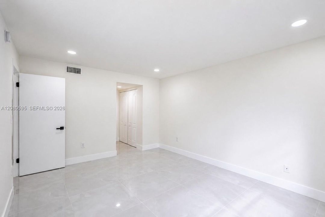 For Rent: $2,000 (2 beds, 2 baths, 1252 Square Feet)