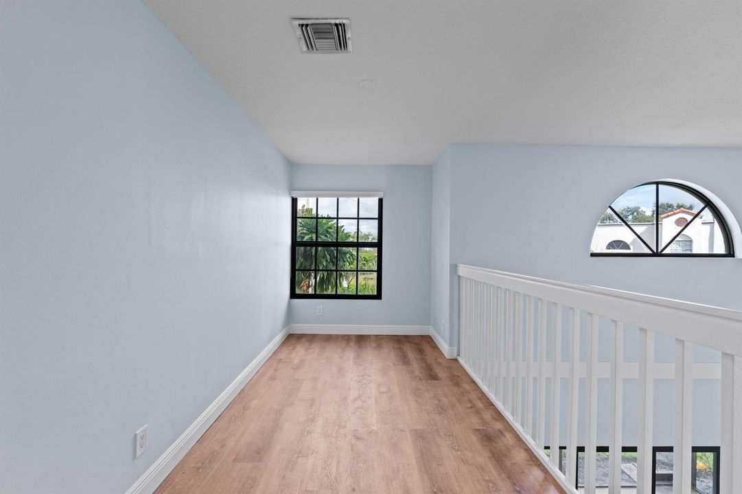 22-web-or-mls-A7400408