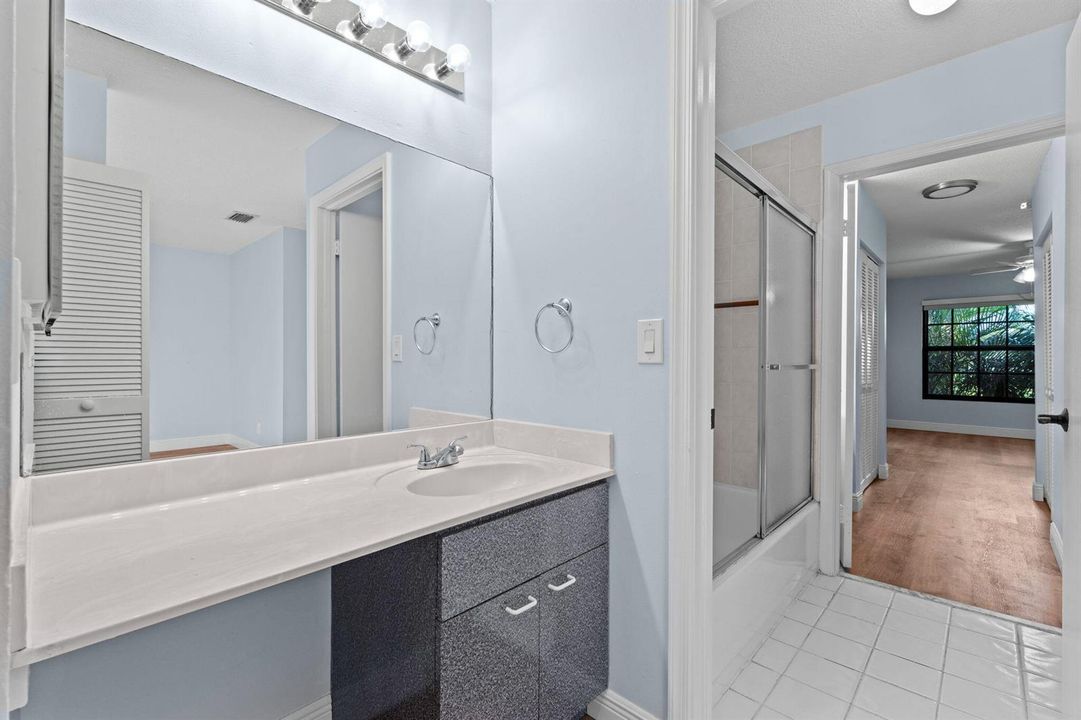 33-web-or-mls-A7400420