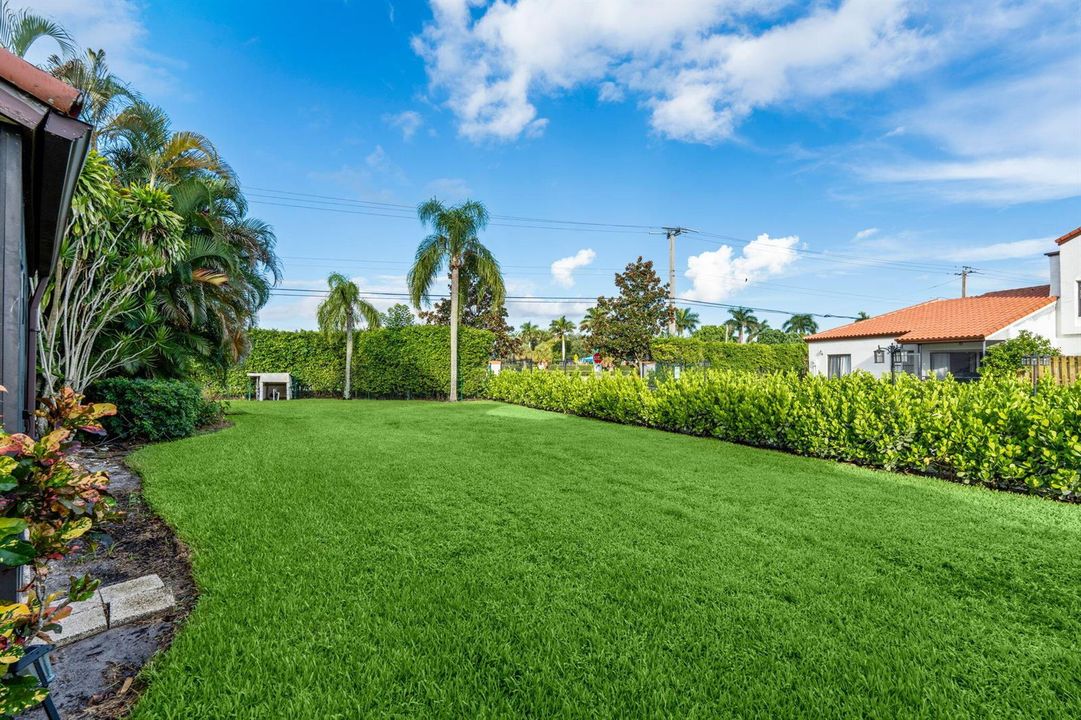 50-web-or-mls-A7400683