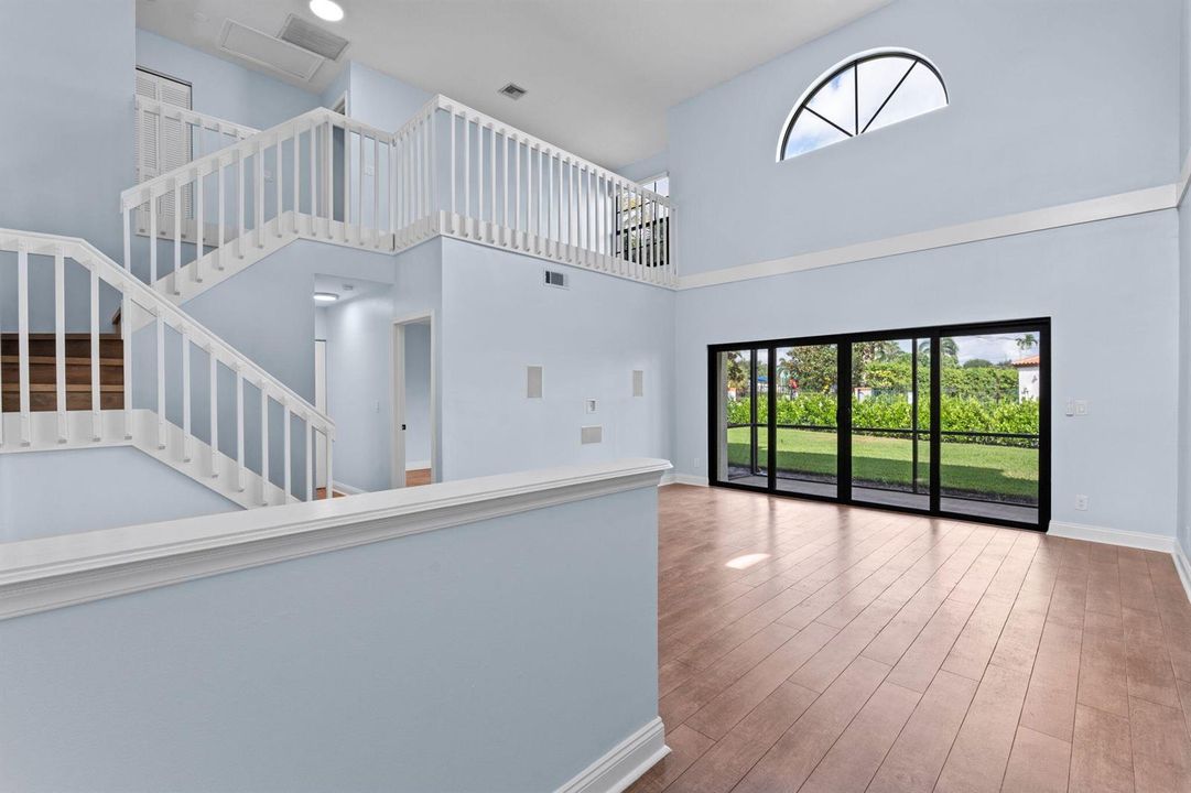 8-web-or-mls-A7400441