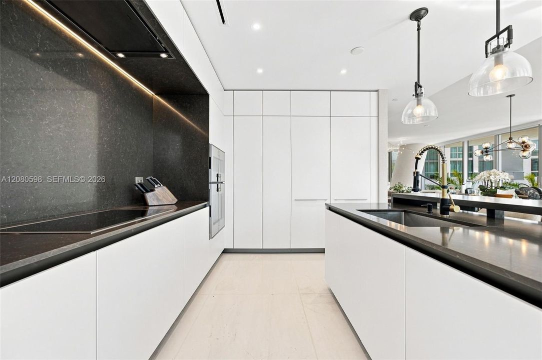For Rent: $39,000 (3 beds, 3 baths, 3127 Square Feet)