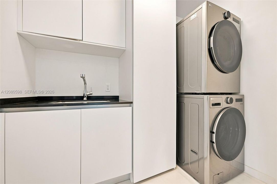 For Rent: $39,000 (3 beds, 3 baths, 3127 Square Feet)