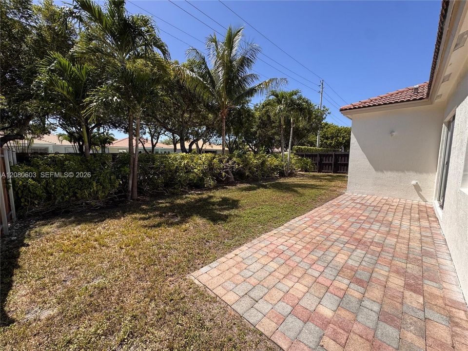 For Sale: $469,900 (4 beds, 3 baths, 1958 Square Feet)