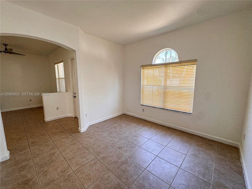 For Sale: $469,900 (4 beds, 3 baths, 1958 Square Feet)