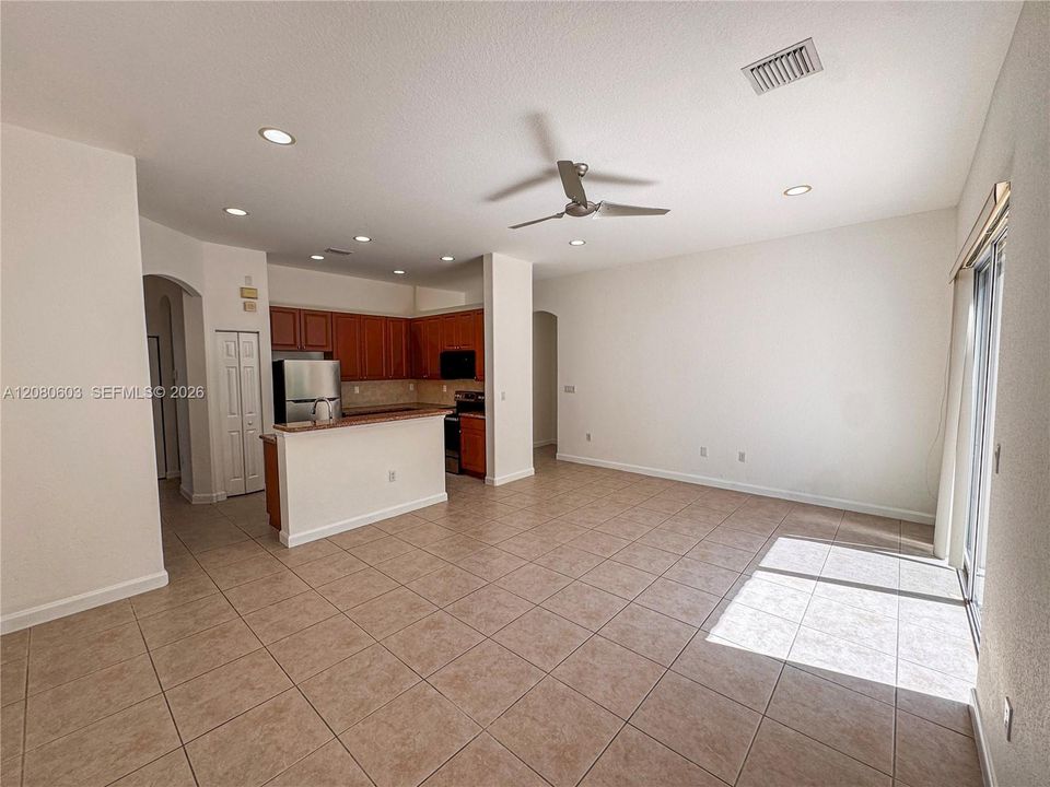 For Sale: $469,900 (4 beds, 3 baths, 1958 Square Feet)