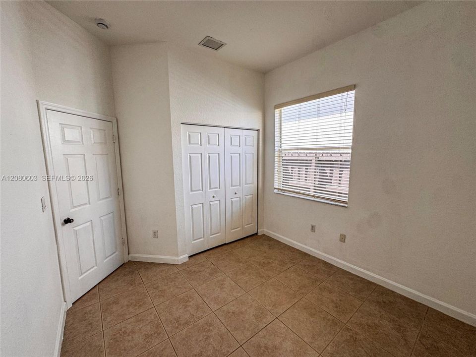 For Sale: $469,900 (4 beds, 3 baths, 1958 Square Feet)