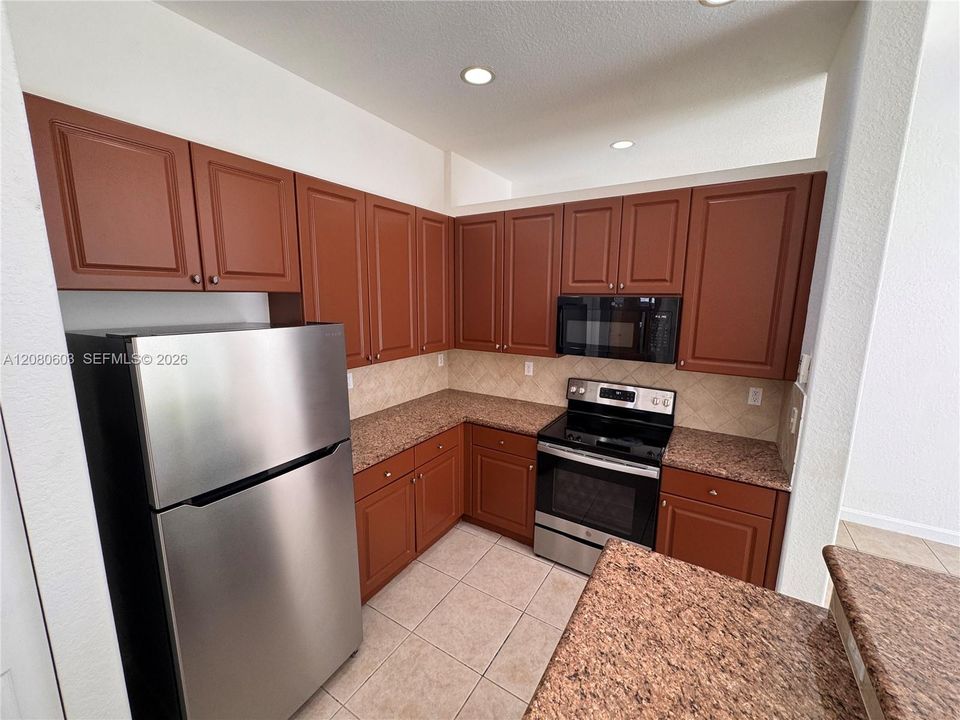 For Sale: $469,900 (4 beds, 3 baths, 1958 Square Feet)