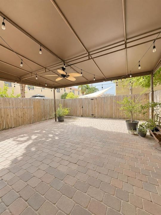 For Rent: $3,300 (3 beds, 2 baths, 1754 Square Feet)