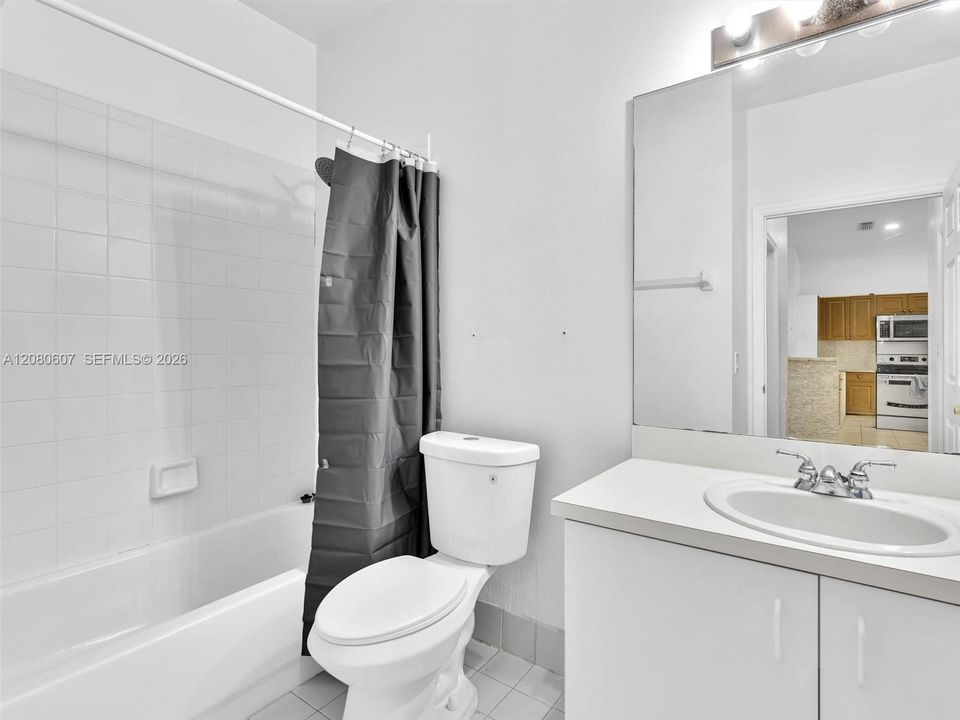 For Sale: $415,000 (2 beds, 2 baths, 1325 Square Feet)