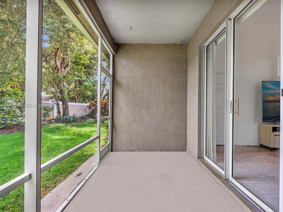 For Sale: $415,000 (2 beds, 2 baths, 1325 Square Feet)