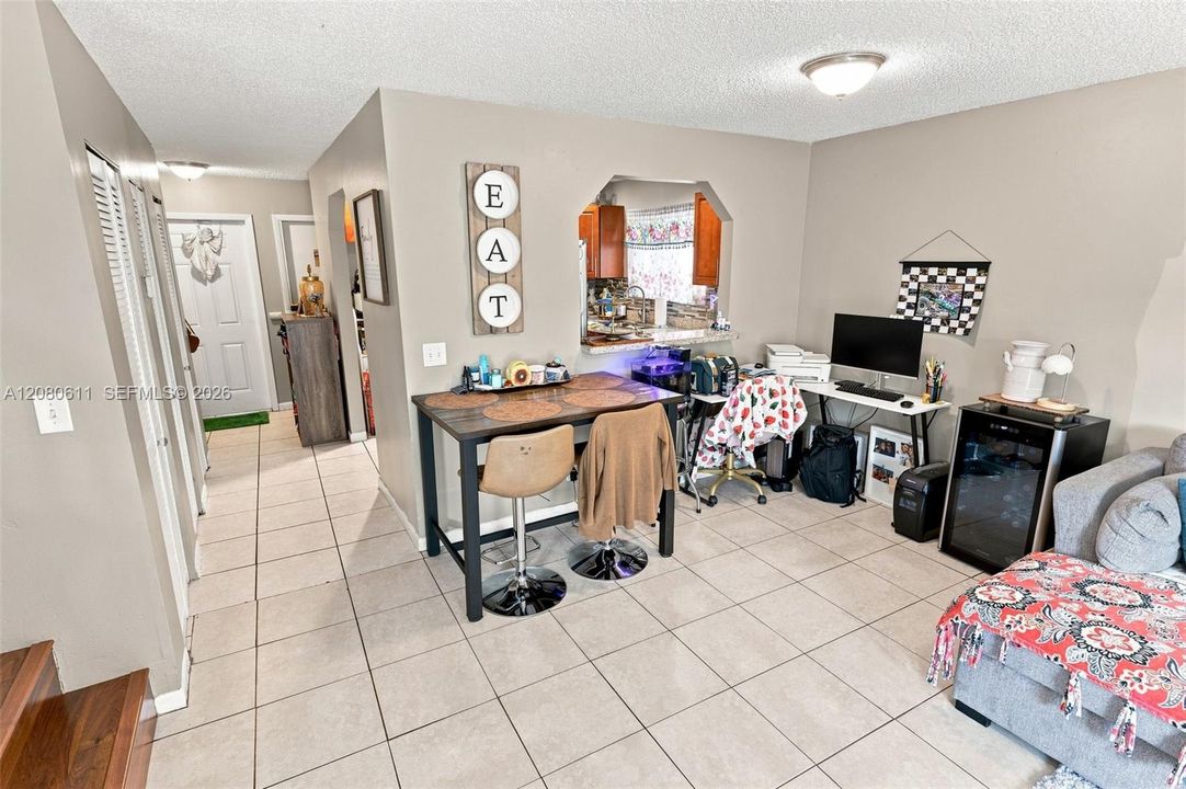 For Sale: $400,000 (3 beds, 2 baths, 1348 Square Feet)