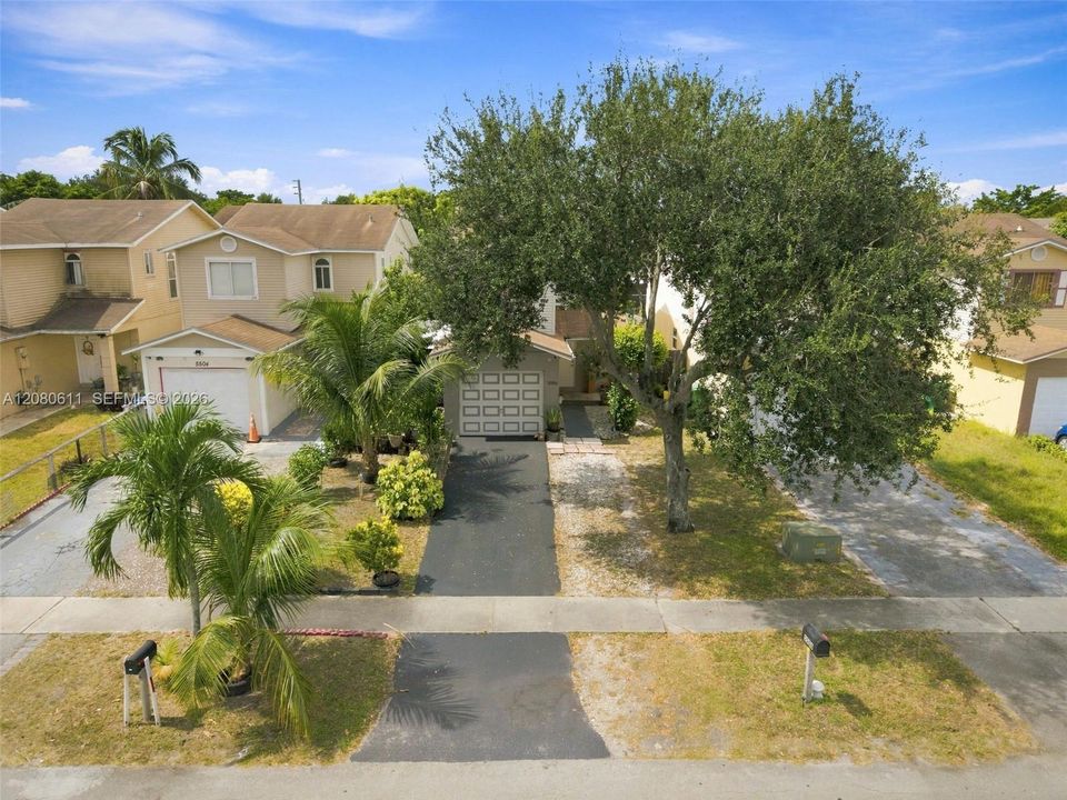 For Sale: $400,000 (3 beds, 2 baths, 1348 Square Feet)