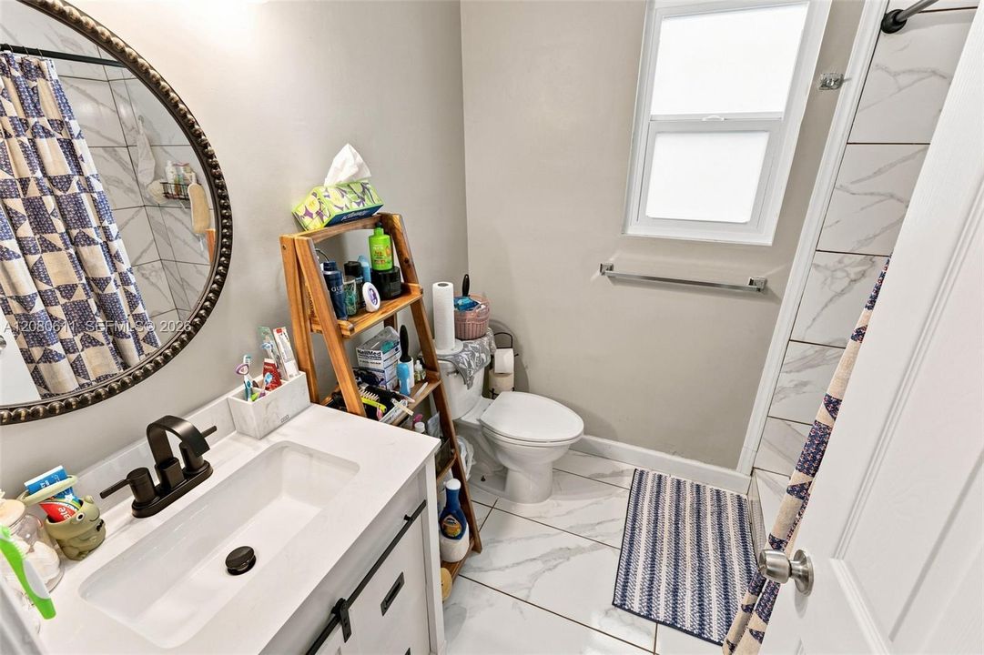 For Sale: $400,000 (3 beds, 2 baths, 1348 Square Feet)