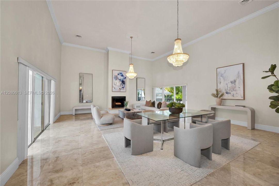 For Sale: $2,975,000 (5 beds, 4 baths, 4596 Square Feet)