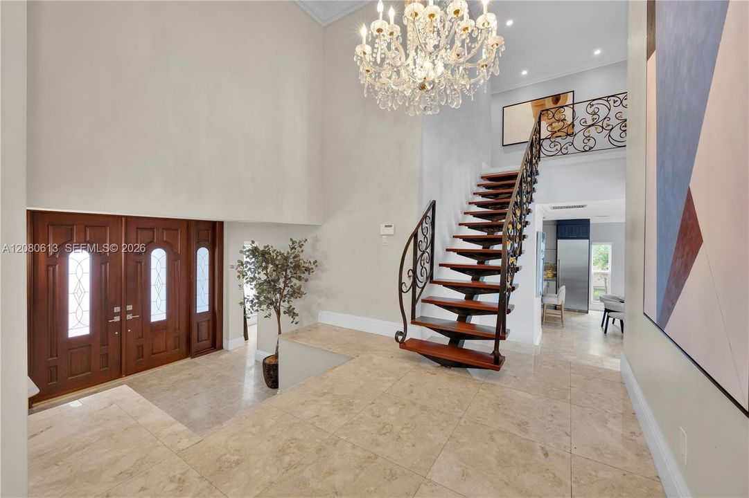 For Sale: $2,975,000 (5 beds, 4 baths, 4596 Square Feet)