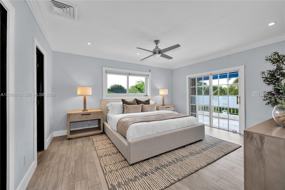 For Sale: $2,975,000 (5 beds, 4 baths, 4596 Square Feet)