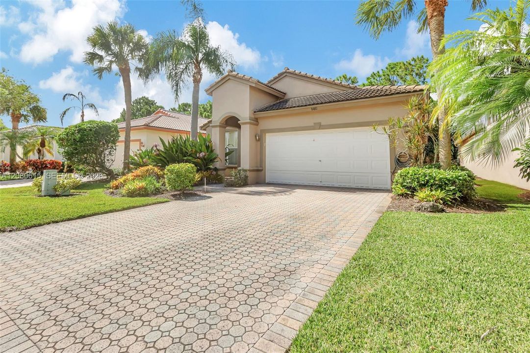 For Rent: $3,650 (3 beds, 2 baths, 1774 Square Feet)