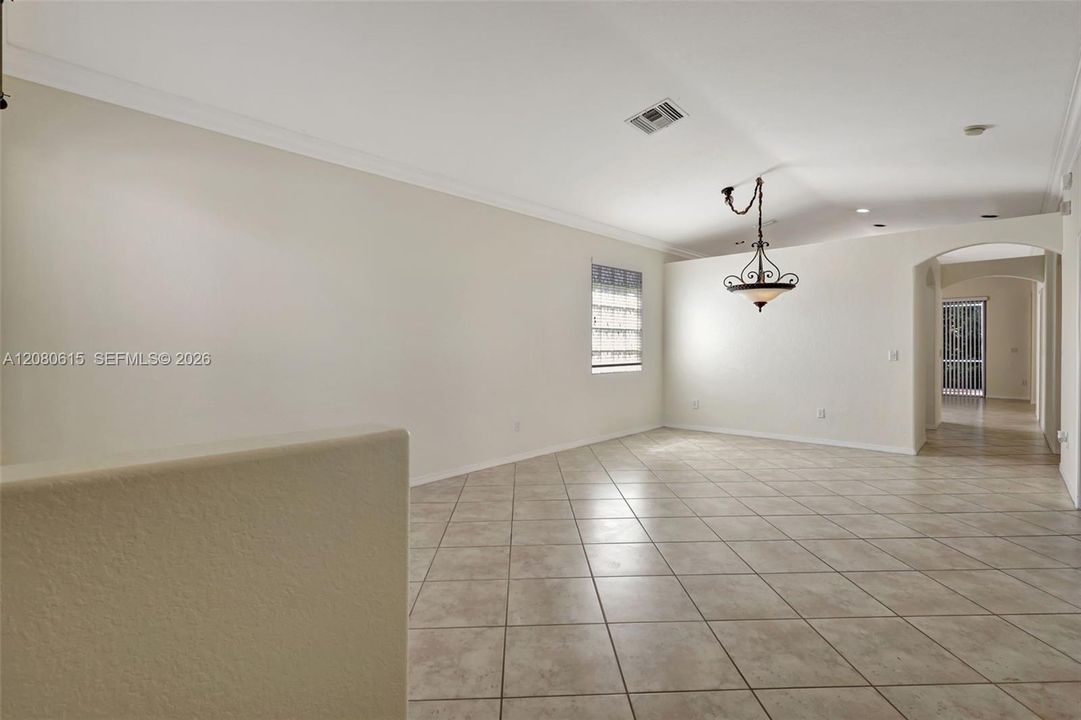 For Rent: $3,650 (3 beds, 2 baths, 1774 Square Feet)