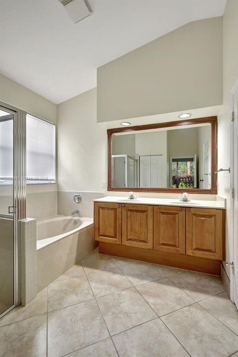 For Rent: $3,650 (3 beds, 2 baths, 1774 Square Feet)