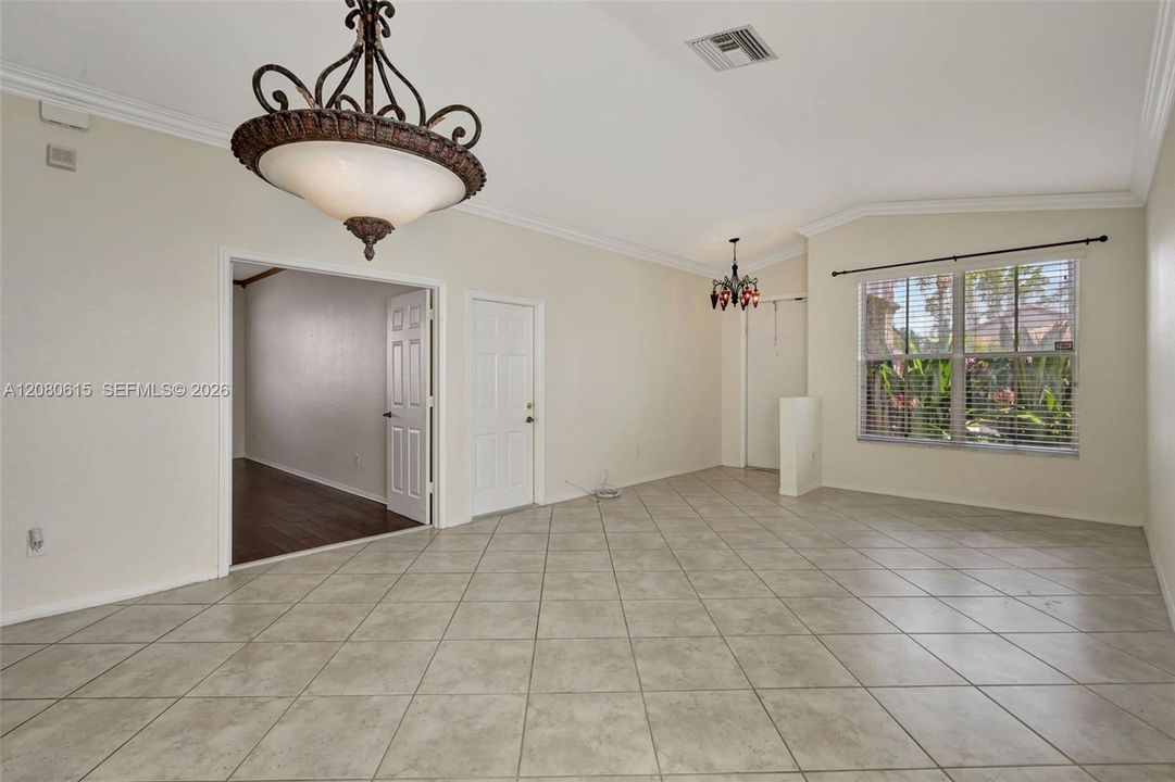 For Rent: $3,650 (3 beds, 2 baths, 1774 Square Feet)