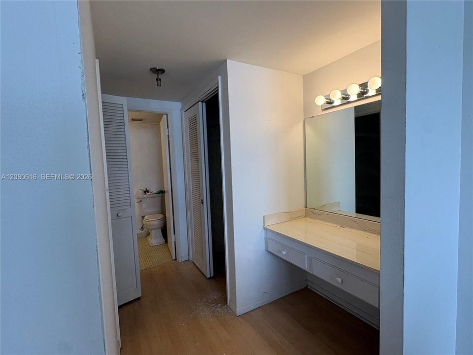 For Sale: $115,000 (2 beds, 2 baths, 1132 Square Feet)
