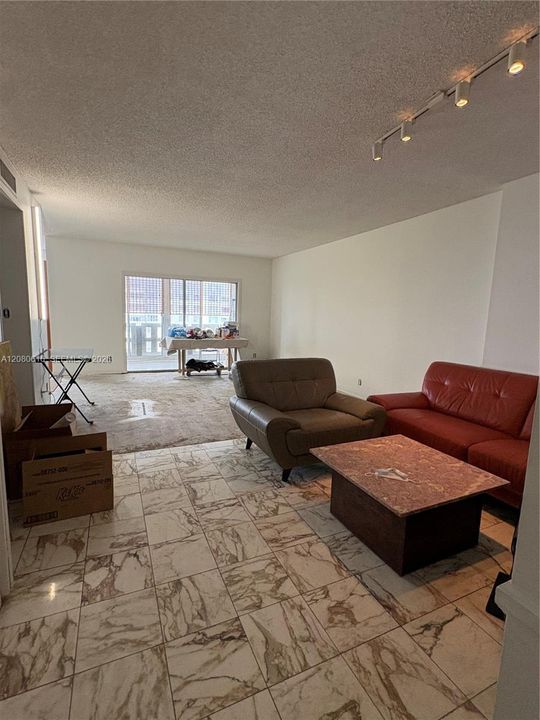 For Sale: $115,000 (2 beds, 2 baths, 1132 Square Feet)