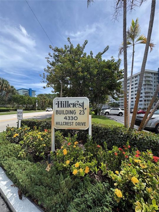 For Sale: $115,000 (2 beds, 2 baths, 1132 Square Feet)