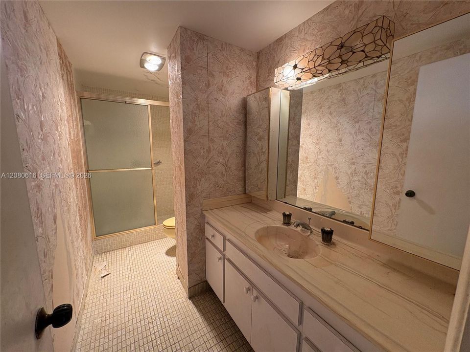 For Sale: $115,000 (2 beds, 2 baths, 1132 Square Feet)