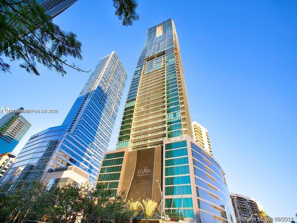 For Rent: $6,200 (1 beds, 1 baths, 806 Square Feet)