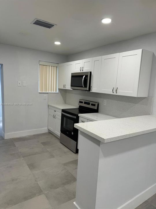 For Rent: $3,200 (3 beds, 2 baths, 1990 Square Feet)