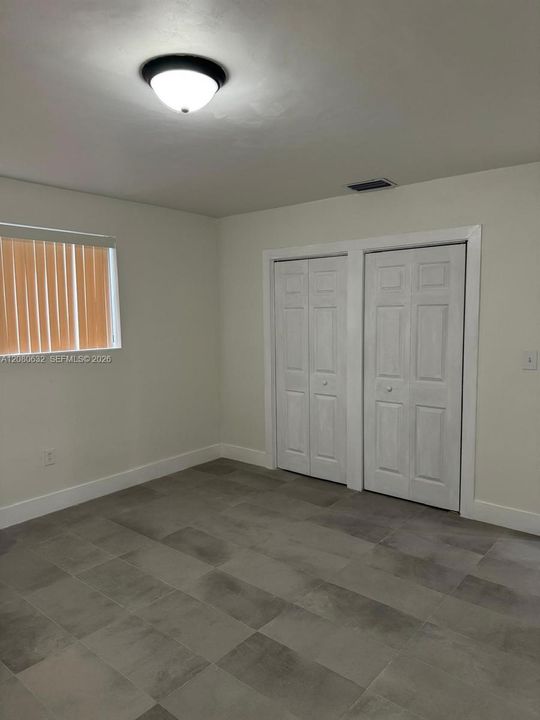 For Rent: $3,200 (3 beds, 2 baths, 1990 Square Feet)