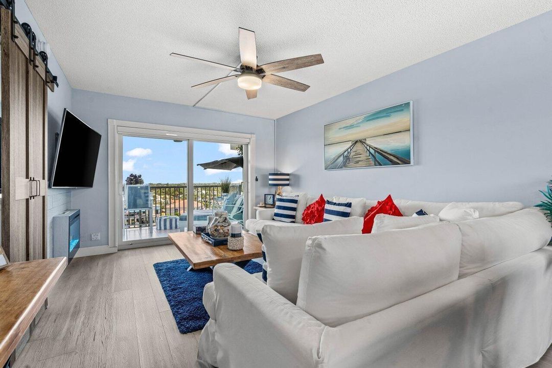 005-629Southeast19thAvenue-702-Deerfield