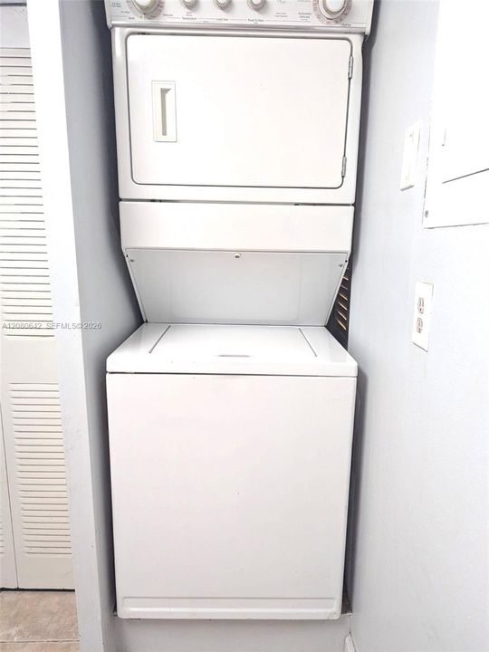 En Venta: $145,000 (2 camas, 2 baños, 949 Pies cuadrados)