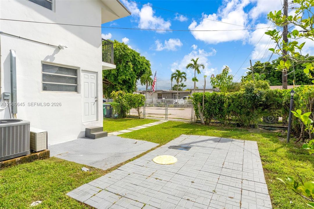 En Venta: $1,050,000 (0 camas, 0 baños, 2193 Pies cuadrados)