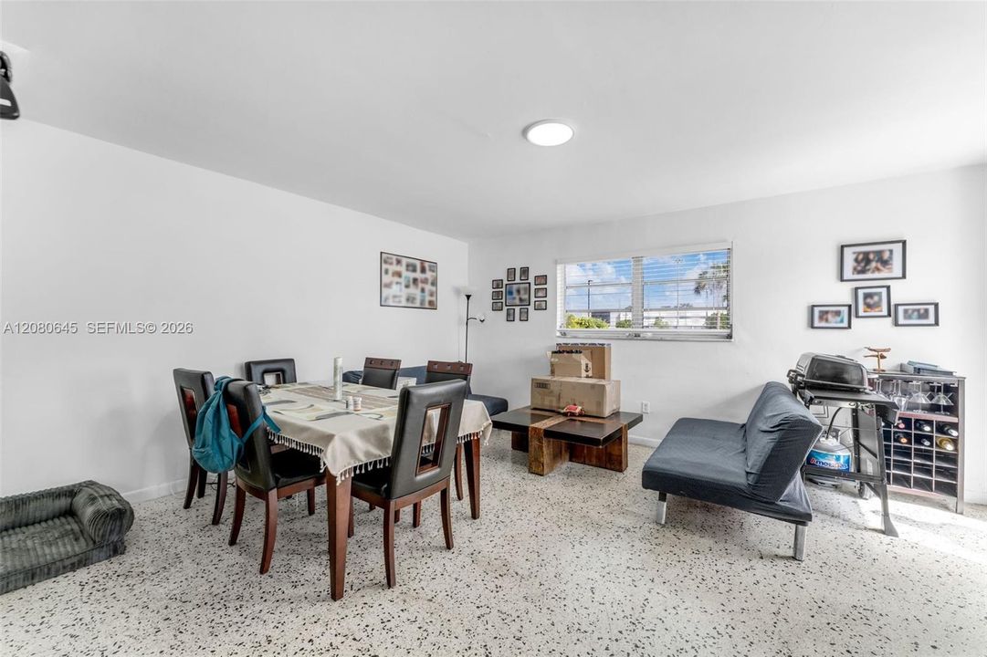 En Venta: $1,050,000 (0 camas, 0 baños, 2193 Pies cuadrados)