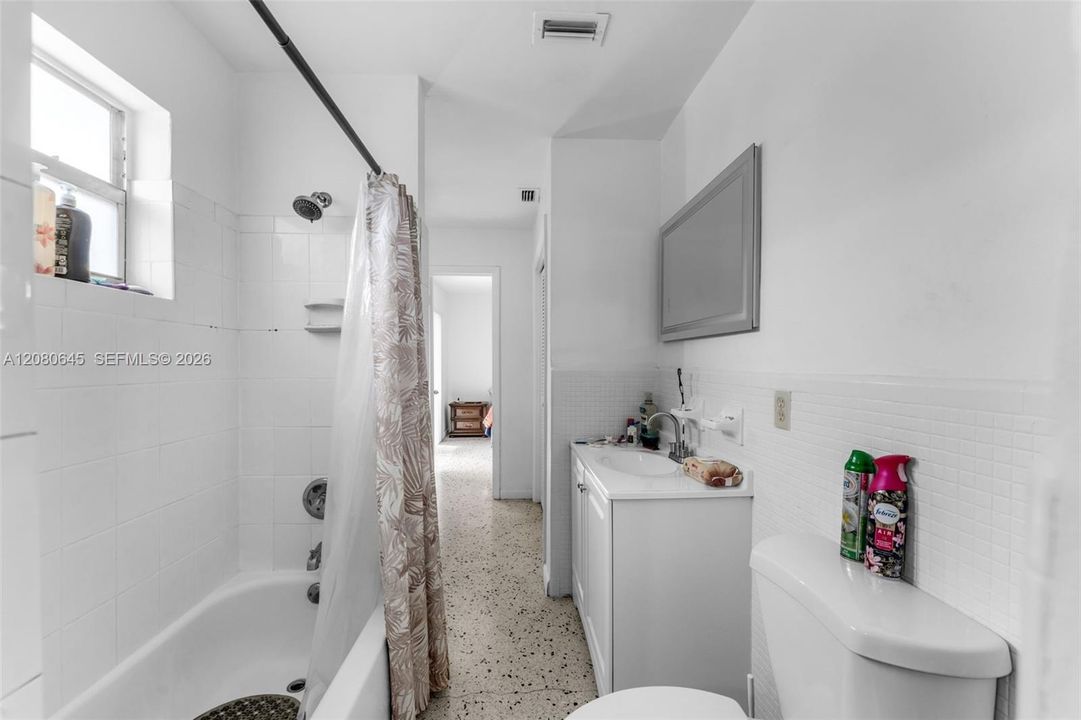 En Venta: $1,050,000 (0 camas, 0 baños, 2193 Pies cuadrados)