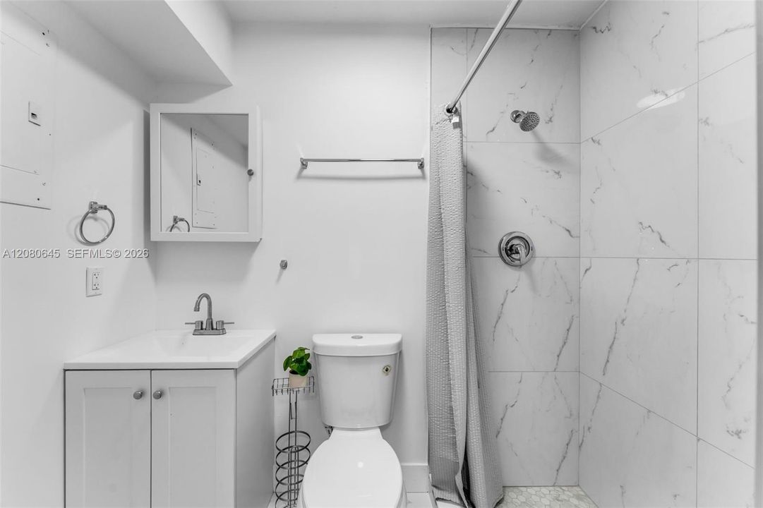 En Venta: $1,050,000 (0 camas, 0 baños, 2193 Pies cuadrados)