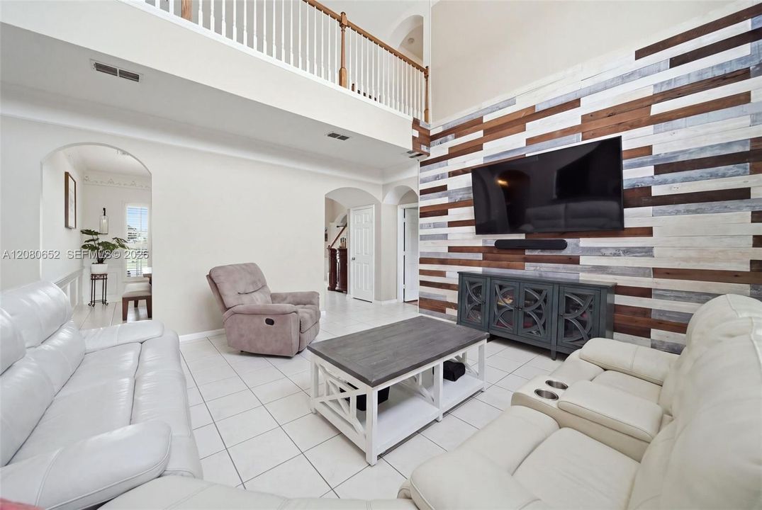 En Venta: $610,000 (5 camas, 3 baños, 0 Pies cuadrados)