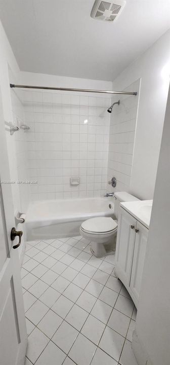 For Rent: $2,190 (2 beds, 2 baths, 976 Square Feet)