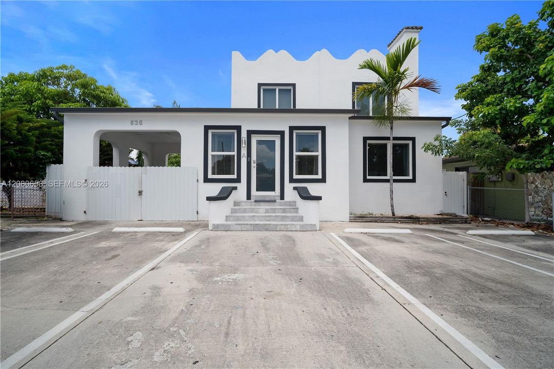 For Rent: $3,800 (3 beds, 2 baths, 1667 Square Feet)