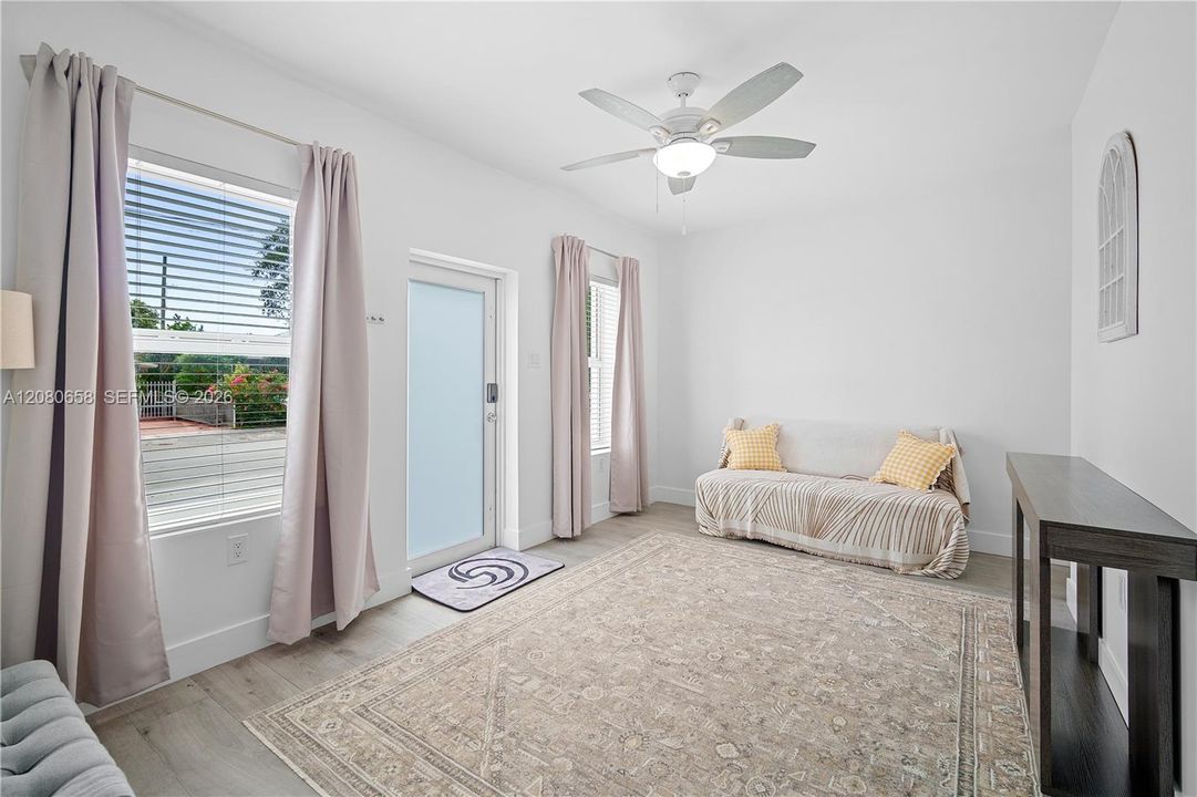For Rent: $3,800 (3 beds, 2 baths, 1667 Square Feet)