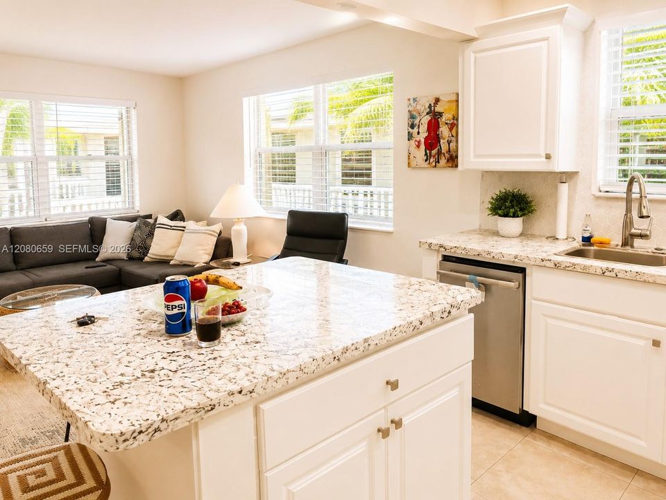 En Venta: $126,500 (1 camas, 1 baños, 703 Pies cuadrados)